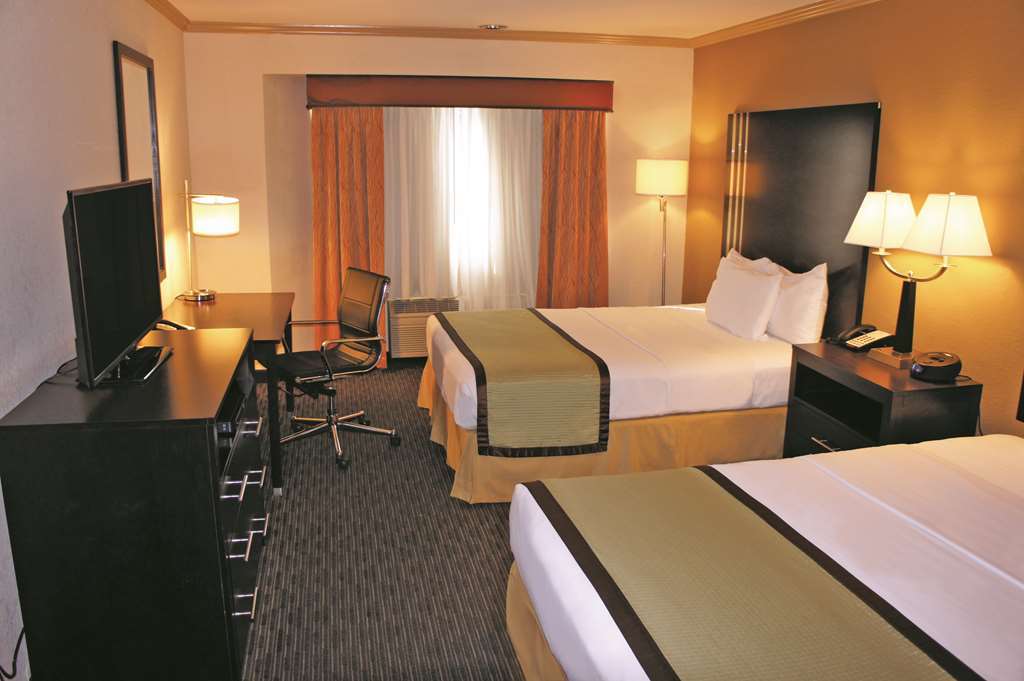 La Quinta By Wyndham Davis Hotel Bilik gambar